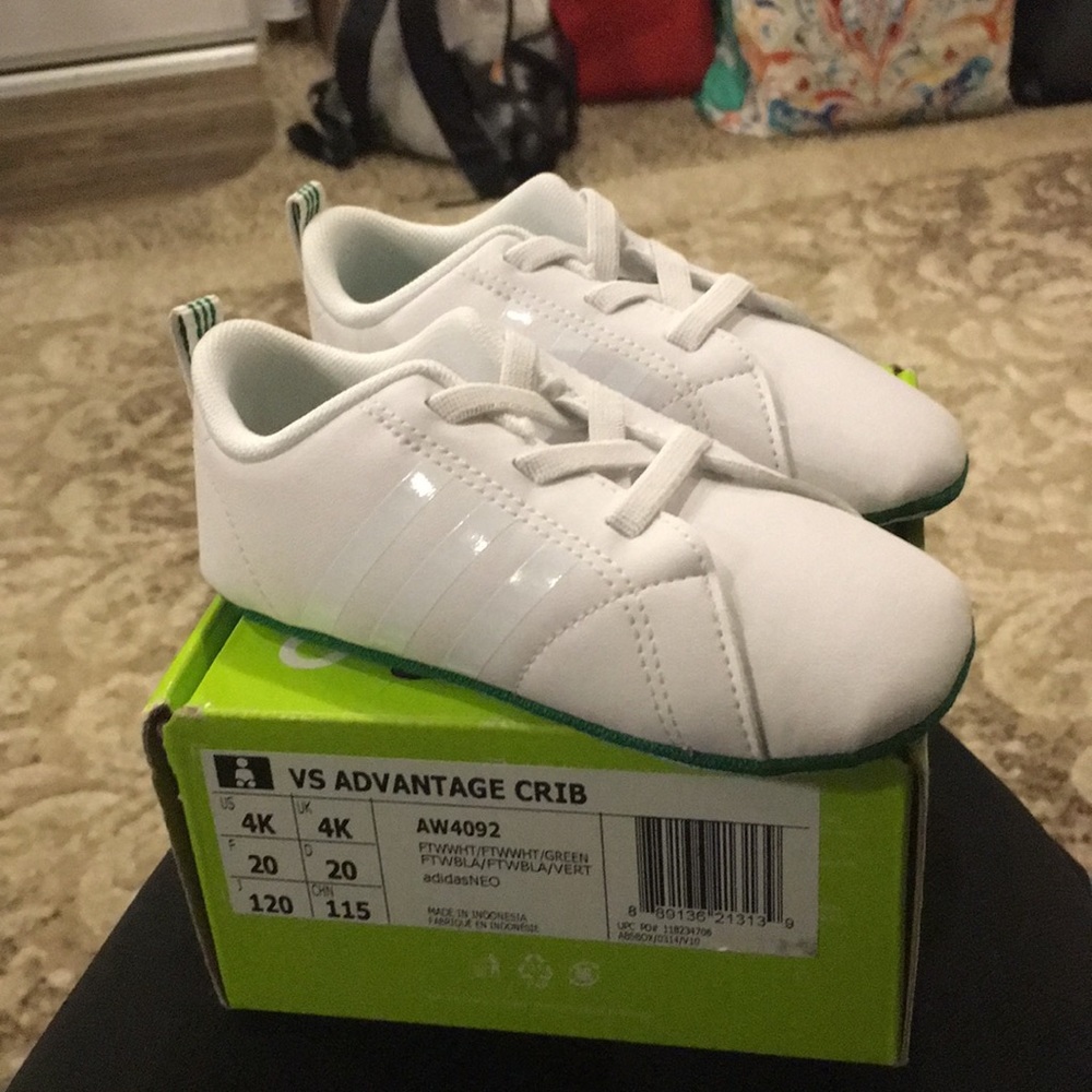 Adidas Tennie Shoes